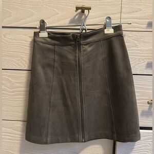 Aritzia Wilfred Free Zip-up Suede Skirt